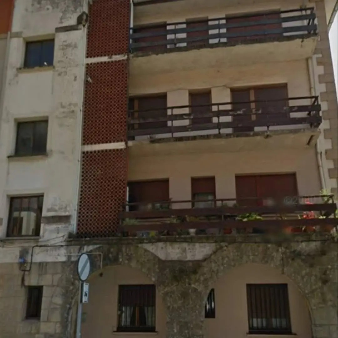 Rehabilitación de fachada tradicional en Bekokale, Mungia — Antes